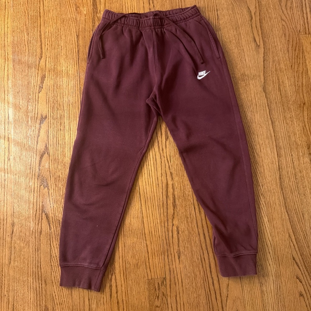 Nike Men's Burgundy Fleece Tapered Jogger Pants Drawstring Pockets Size M